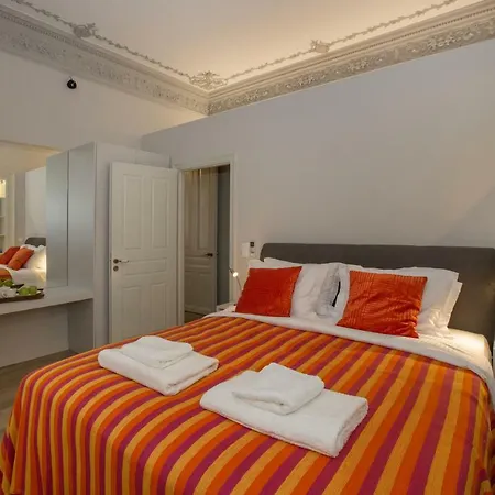 Sophisticated In Syntagma By Ghh Apartment Athens
