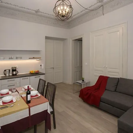 Sophisticated In Syntagma By Ghh Apartment